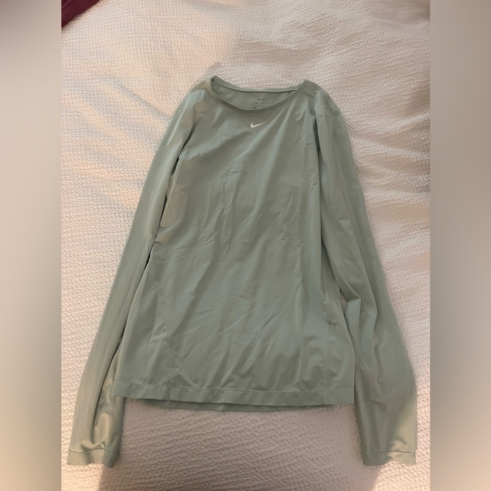 Nike long sleeve shirt
